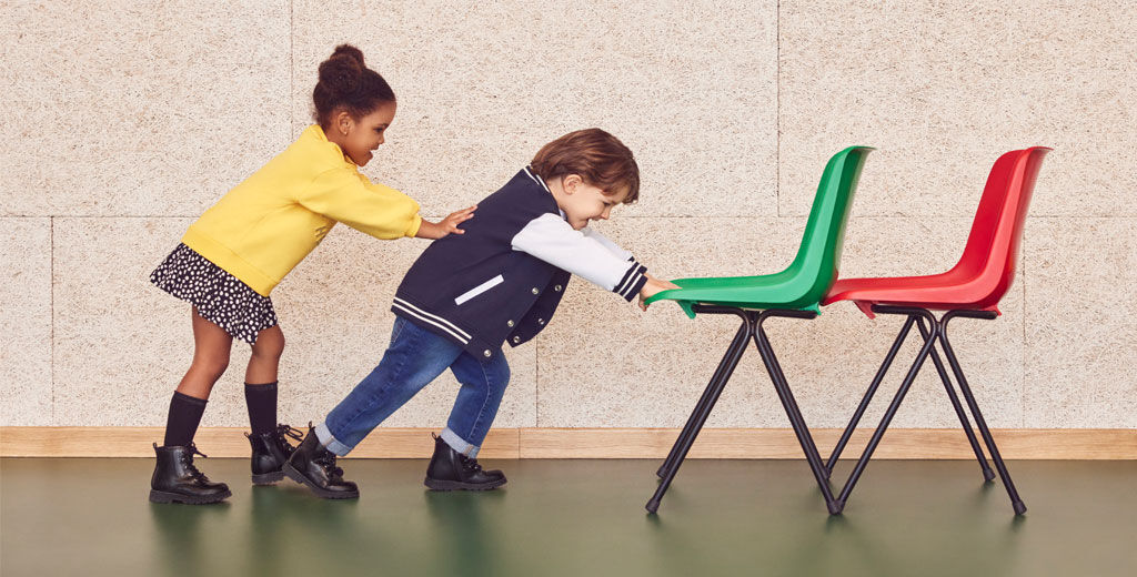 https://www.chicco.es/dw/image/v2/BJJJ_PRD/on/demandware.static/-/Sites-Chicco-Spain-Library/es_ES/dw89ffd657/site/09-Landing Productos/nuova-collezione-abbigliamento-scarpine/233_banner-kids-bts.jpg